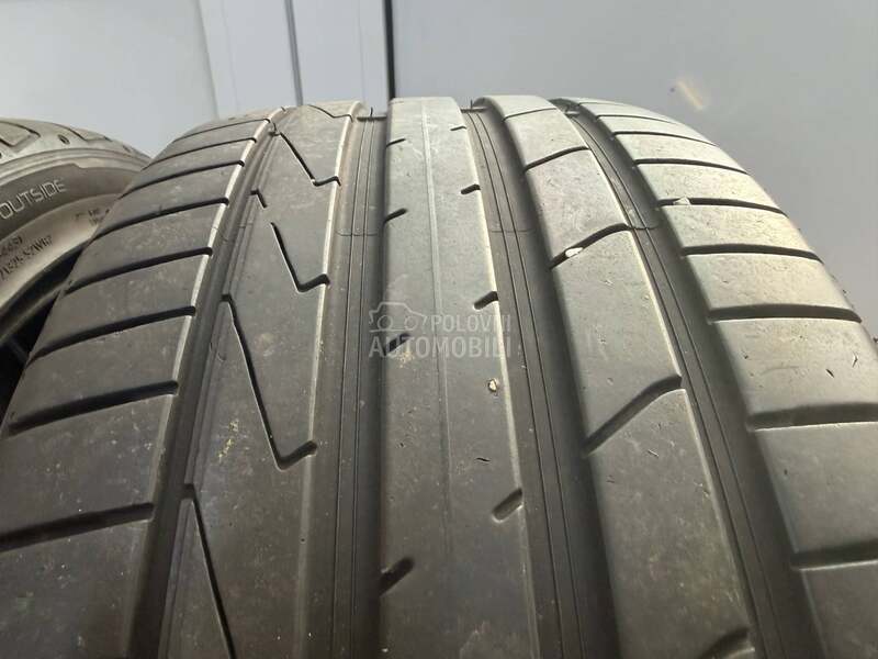 Hankook 235/40 R19 Letnja
