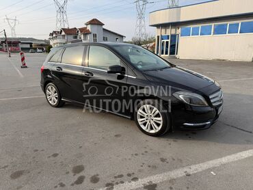 Mercedes Benz B 180 