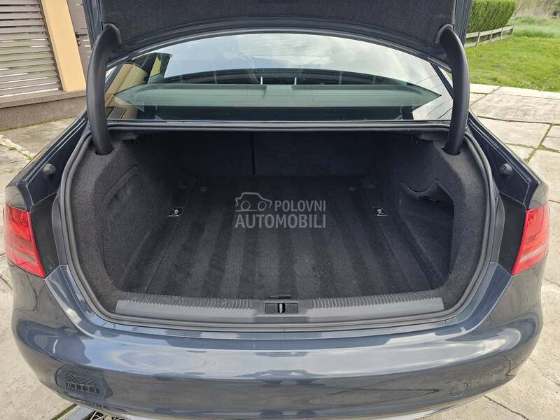 Audi A4 S LINE