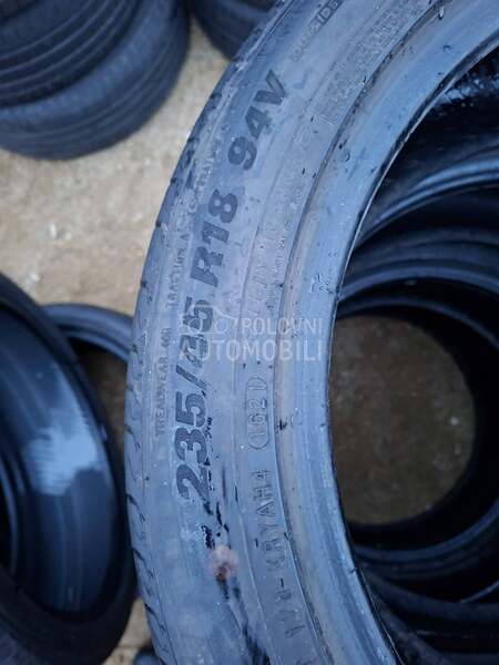 Kumho 235/45 R18 Letnja