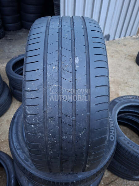 Kumho 235/45 R18 Letnja