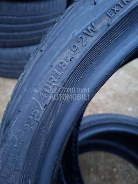Esa Tecar 225/40 R18 Letnja