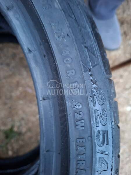 Continental 225/40 R18 Letnja