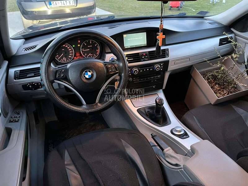 BMW 320 E90