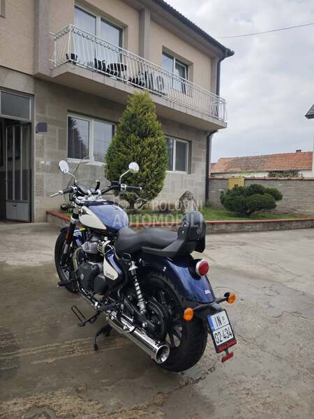 Royal Enfield Super Meteor 650