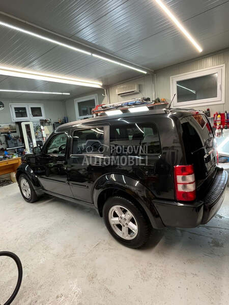 Dodge Nitro 