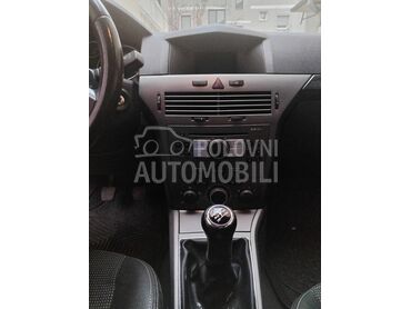 Opel Astra H 1.7