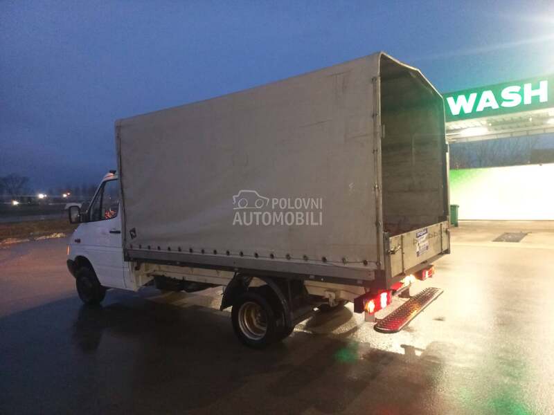 Mercedes Benz Sprinter