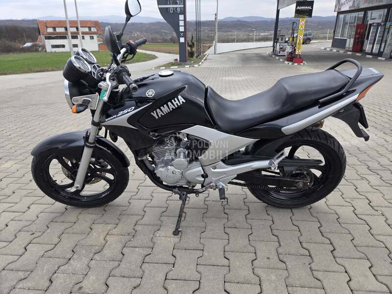 Yamaha ybr 250