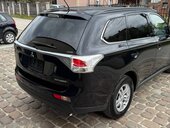 Mitsubishi Outlander 4wd  7-Sedista