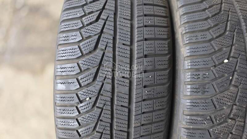 Hankook 215/55 R16 Zimska
