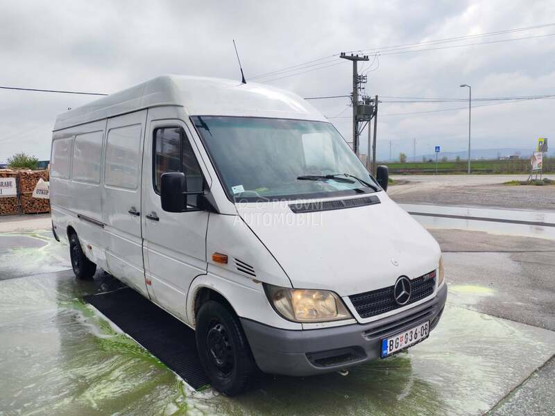 Mercedes Benz Sprinter maxi