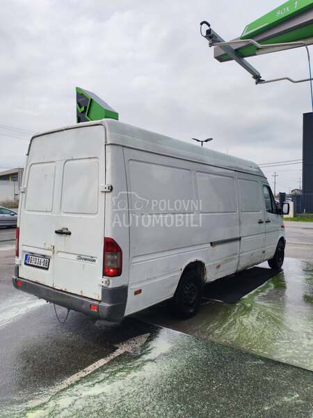 Mercedes Benz Sprinter maxi