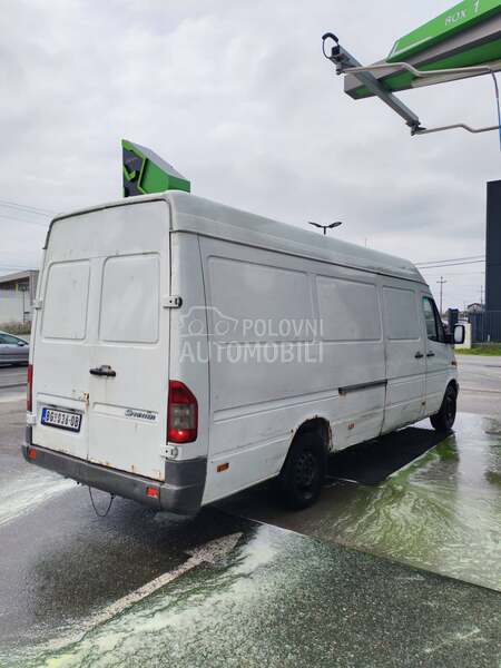 Mercedes Benz Sprinter maxi
