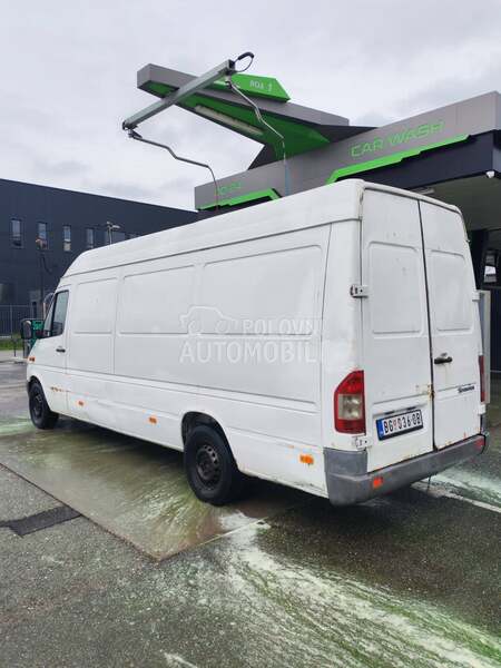 Mercedes Benz Sprinter maxi