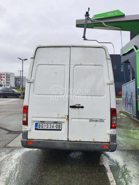 Mercedes Benz Sprinter maxi
