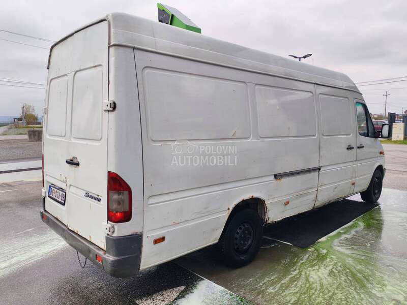Mercedes Benz Sprinter maxi
