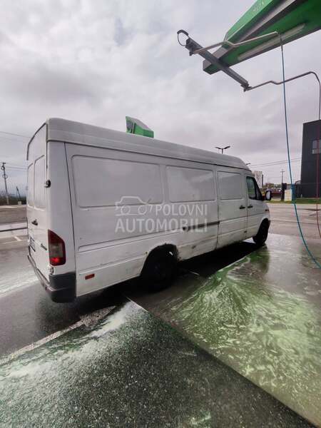 Mercedes Benz Sprinter maxi