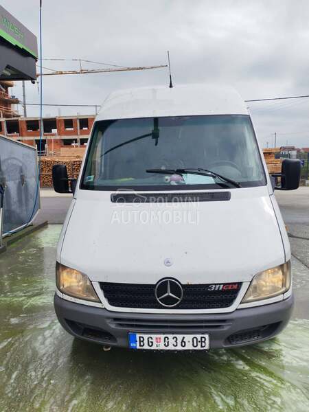 Mercedes Benz Sprinter maxi