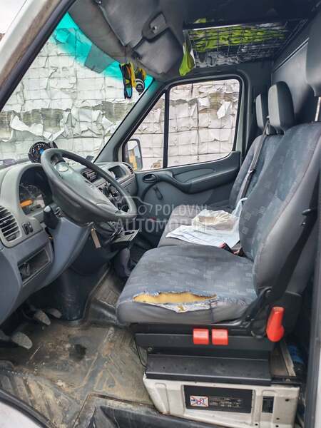 Mercedes Benz Sprinter maxi