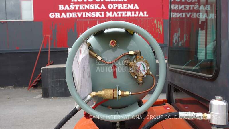 viljuškar na plin 2.5T