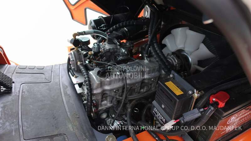 viljuškar na plin 2.5T