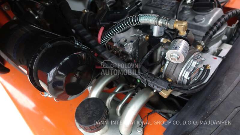 viljuškar na plin 2.5T