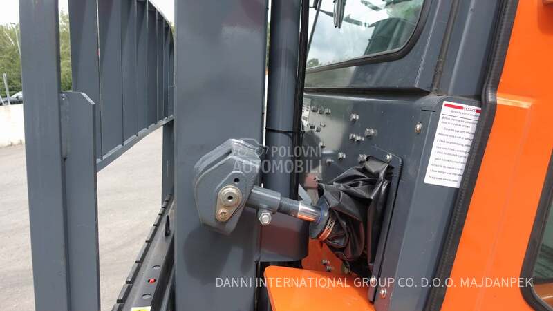 viljuškar na plin 2.5T