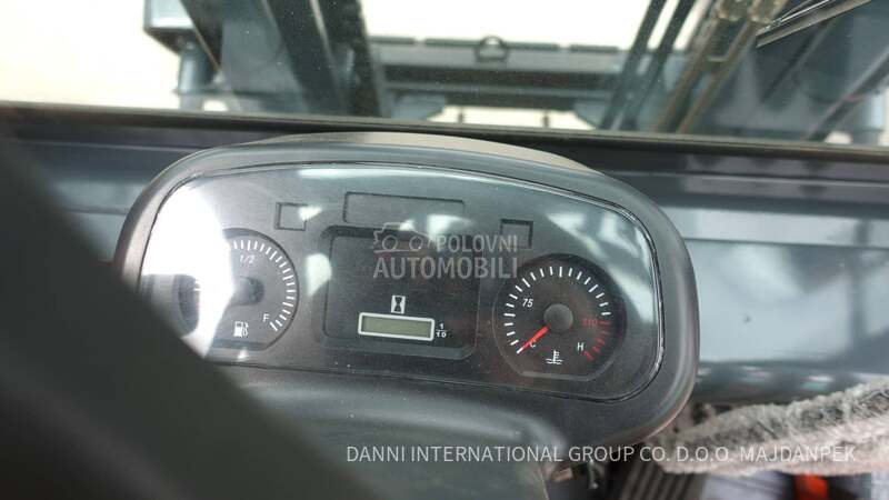 viljuškar na plin 2.5T