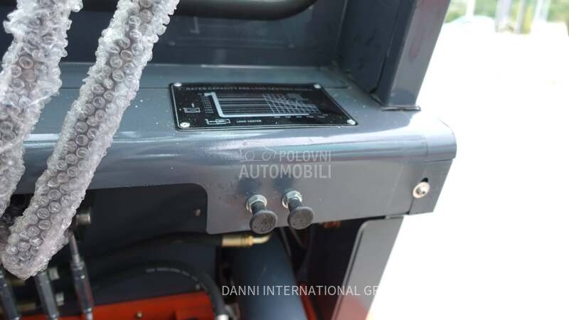 viljuškar na plin 2.5T