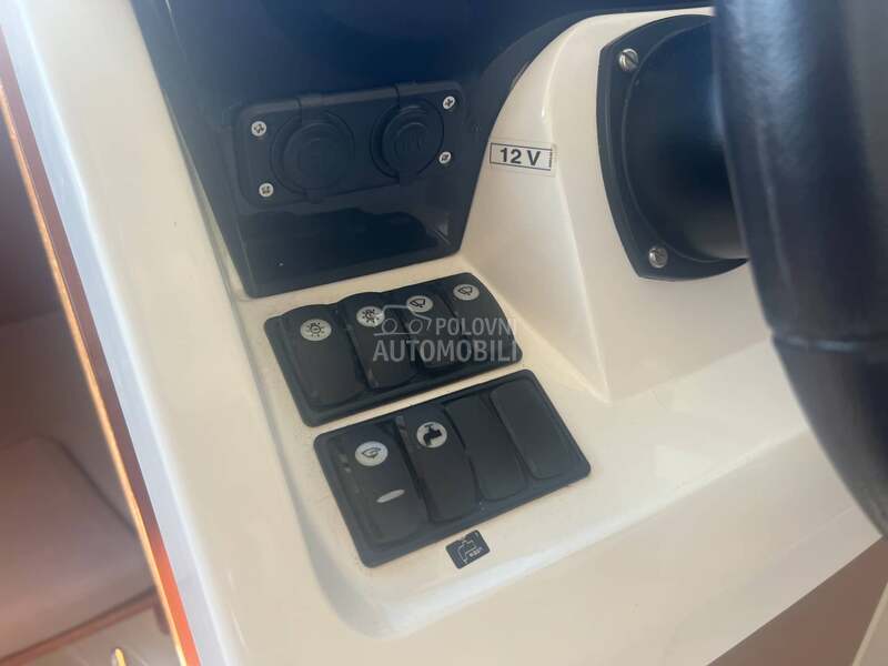 Jeanneau Merry Fisher 695