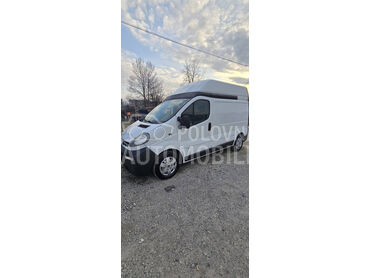 Opel Vivaro 2.5 CDTI