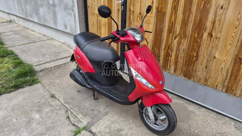 Piaggio Zip 4t