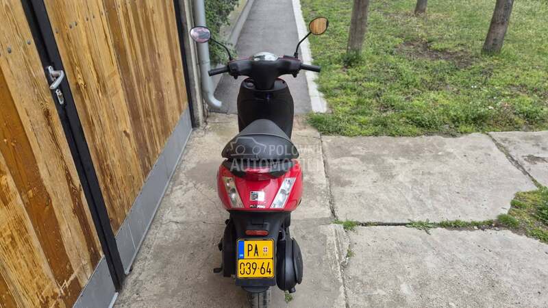 Piaggio Zip 4t