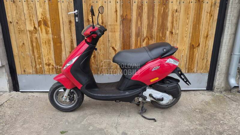 Piaggio Zip 4t