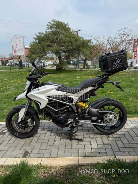 Ducati Hyperstrada 821 DESMO