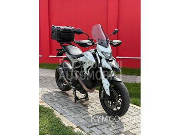 Ducati Hyperstrada 821 DESMO