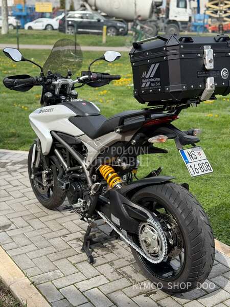 Ducati Hyperstrada 821 DESMO