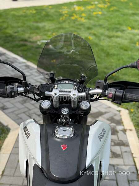 Ducati Hyperstrada 821 DESMO