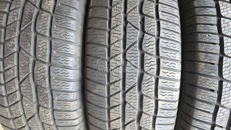 Continental 215/60 R17 Zimska