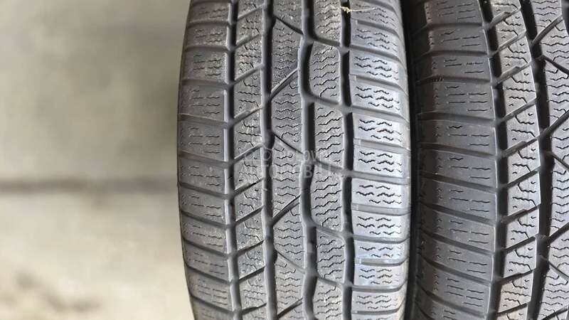 Continental 215/60 R17 Zimska