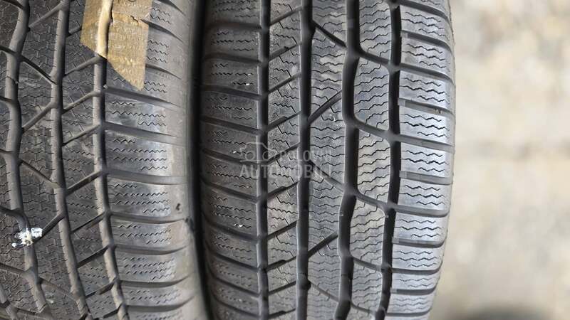 Continental 215/60 R17 Zimska