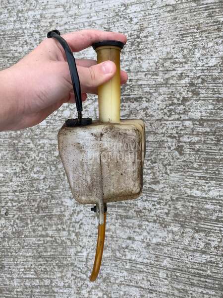 Rezervoar za ulje 2T