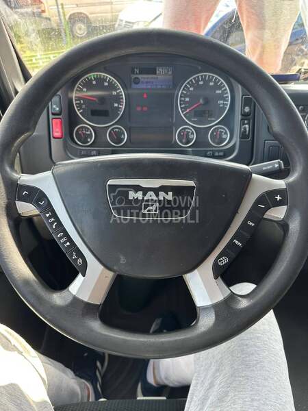 MAN TGL 8.220