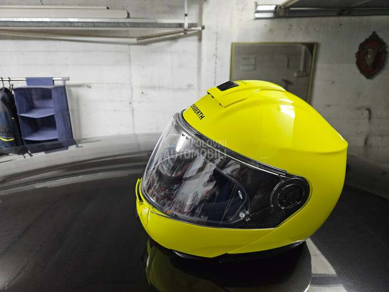 Schuberth C5