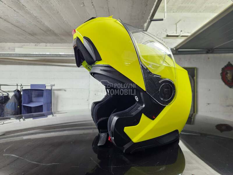 Schuberth C5
