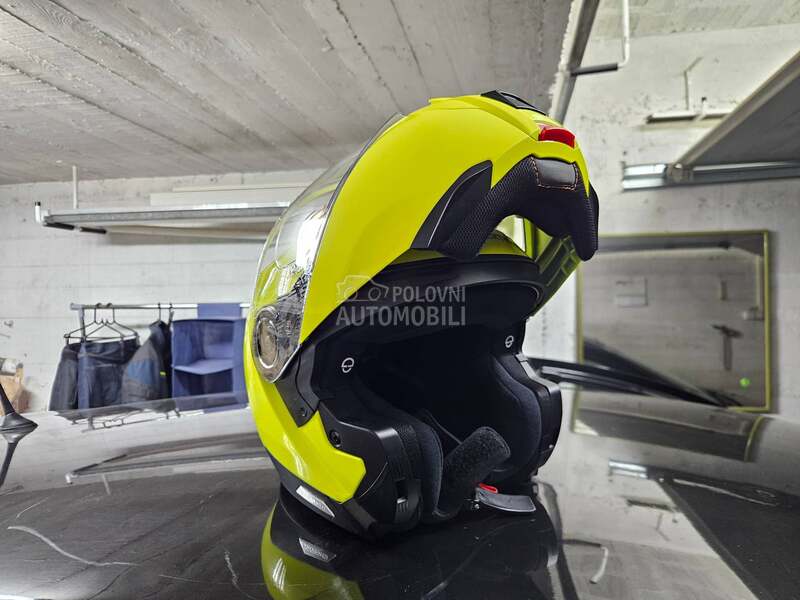 Schuberth C5