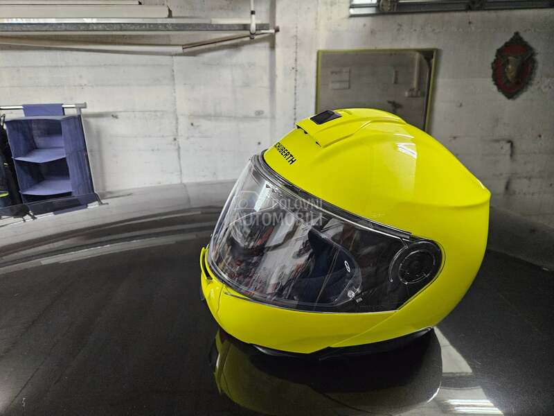 Schuberth C5