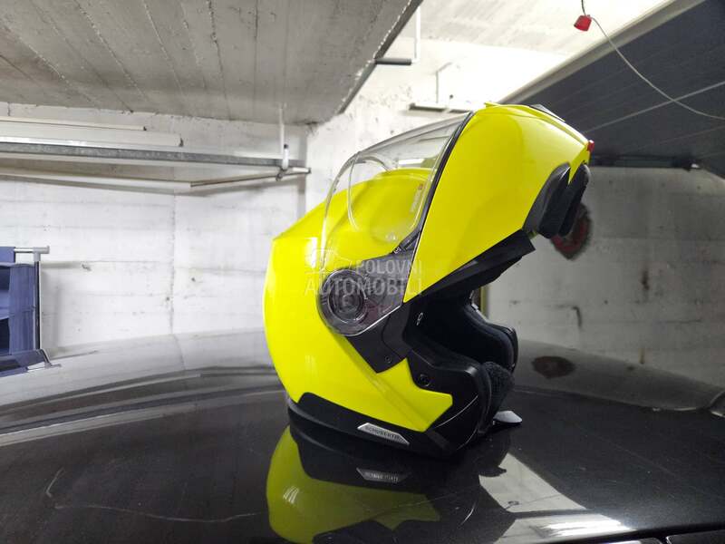 Schuberth C5