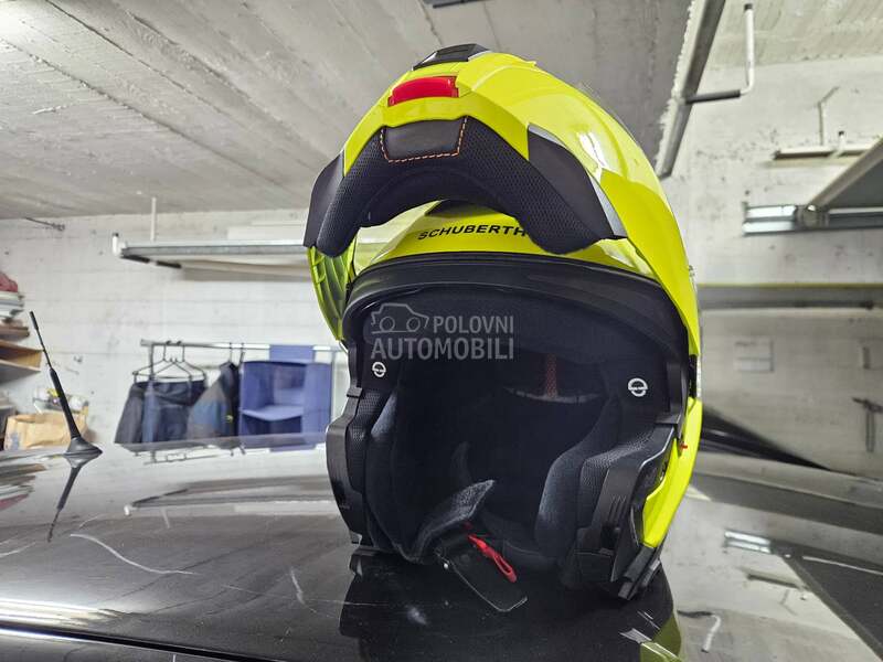 Schuberth C5